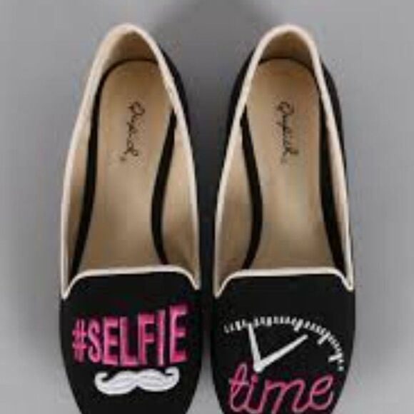 Qupid Hashtag Selfie Time Black/Pink Special Novelty Flat Loafer Shoes Lady's 9 - Picture 4 of 5